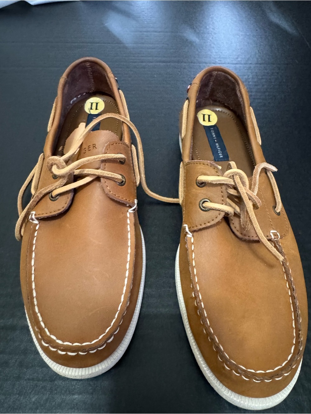 Tommy Hilfiger Men’s Tan Leather Boat Shoes size 11